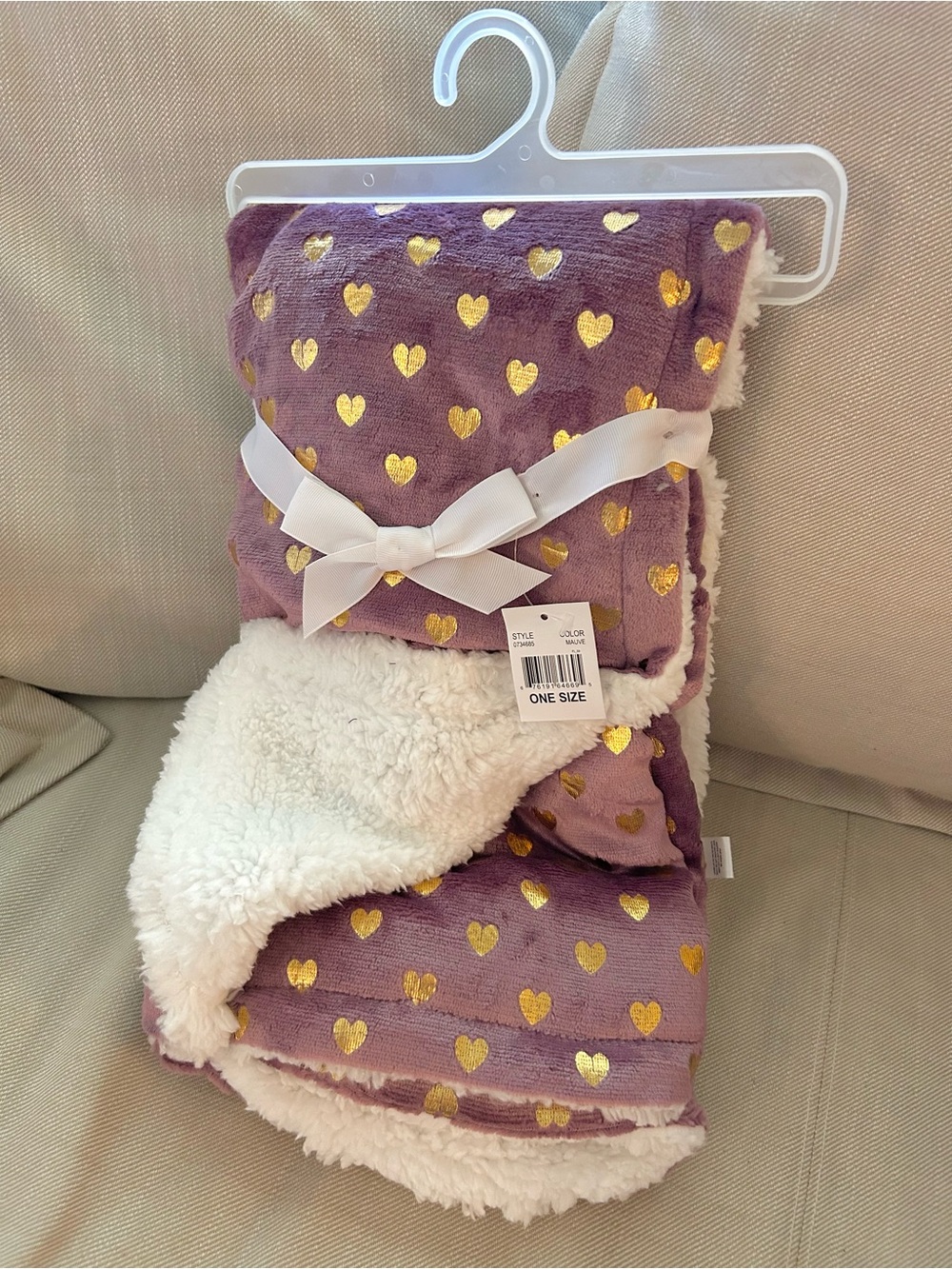 BRAND NEW Plush Purple Reversible Blanket with Gold Hearts